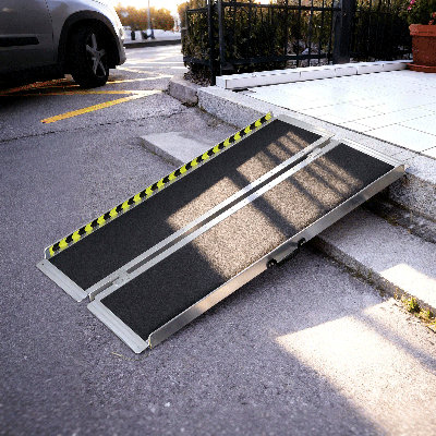 Rampe pliante en aluminium antidérapante d'une capacité de 800 lb pour les marches et les portes