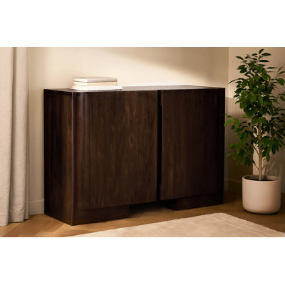 Buffet 2 portes Feleica au fini brun barista moderne sur bois d'acacia massif