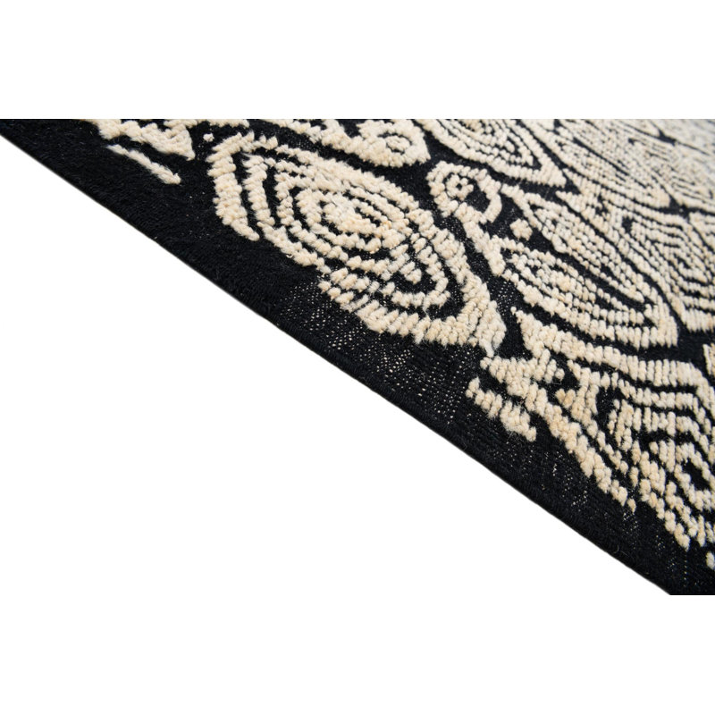 Iniguez Black Rug