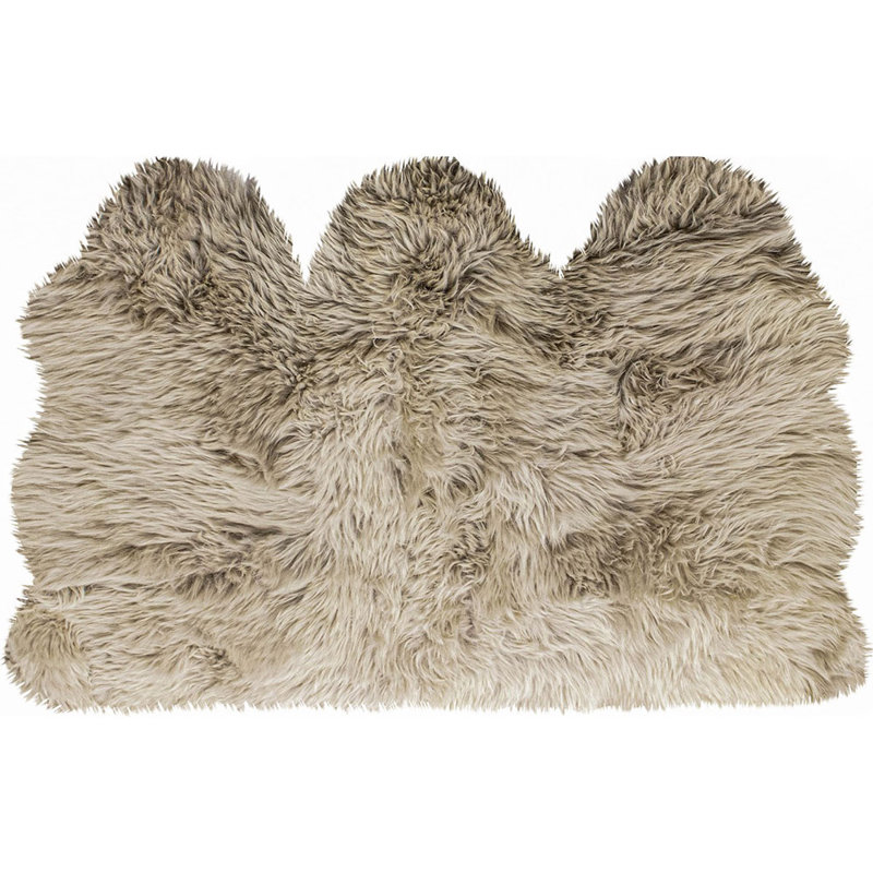 Tapis taupe en peau de mouton fait à la main Cyanne, Novateur 3 pi x 5 pi