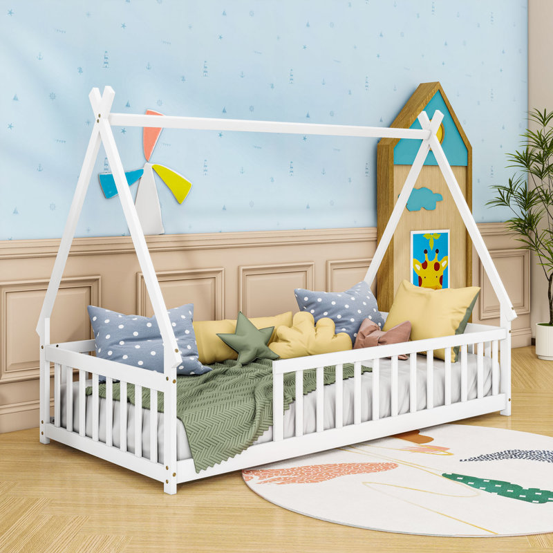 Lit simple en bois avec motif de tipi et lattes, Blanc