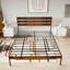 Grand lit plateforme et tête de lit en bois rustique avec cadre en fer, aucun sommier tapissier requis