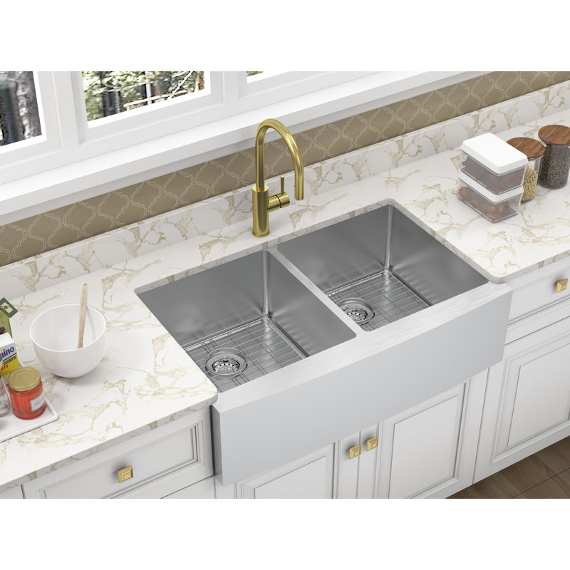 CMI Casmir Pull Down Kitchen Faucet, Matte Gold