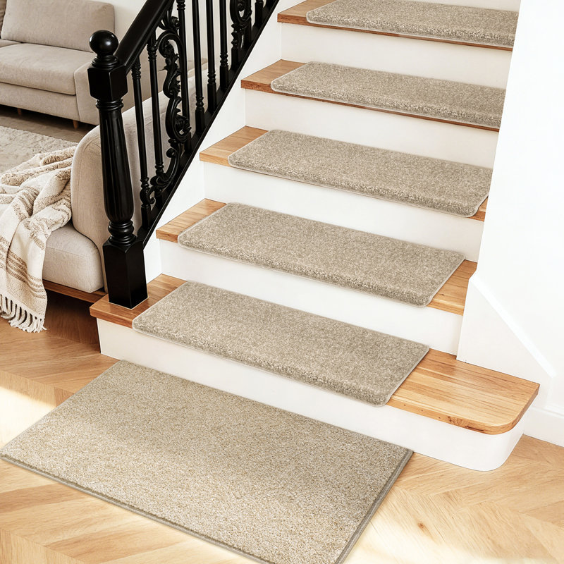 Ensemble de tapis d'escalier intérieur antidérapant Kayella (14 pièces) avec tapis de réception (1 pièce), Gris crème