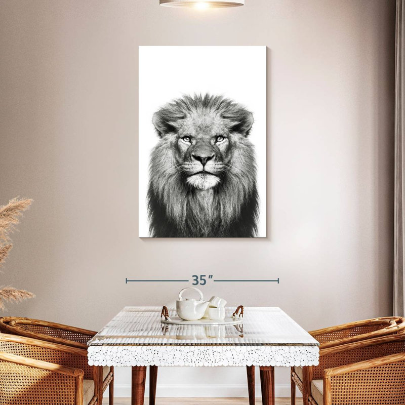 Lion majestueux en noir et blanc, H 45 po x l 30 po