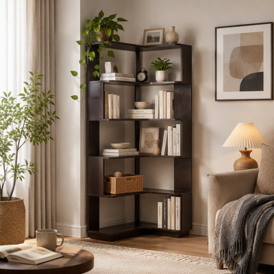 Bibliothèque de coin autoportante de 90 cm (35,43 po) pour le salon, la chambre à coucher, le bureau personnel, la bibliothèque en bois avec panneau anti-chute et dispositif anti-basculement, Vitrine de rangement ouverte 5 couleurs