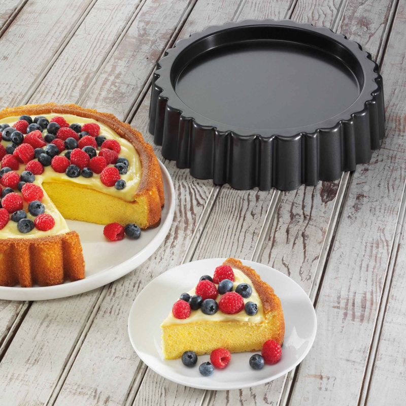 Chicago Metallic Cake Tin