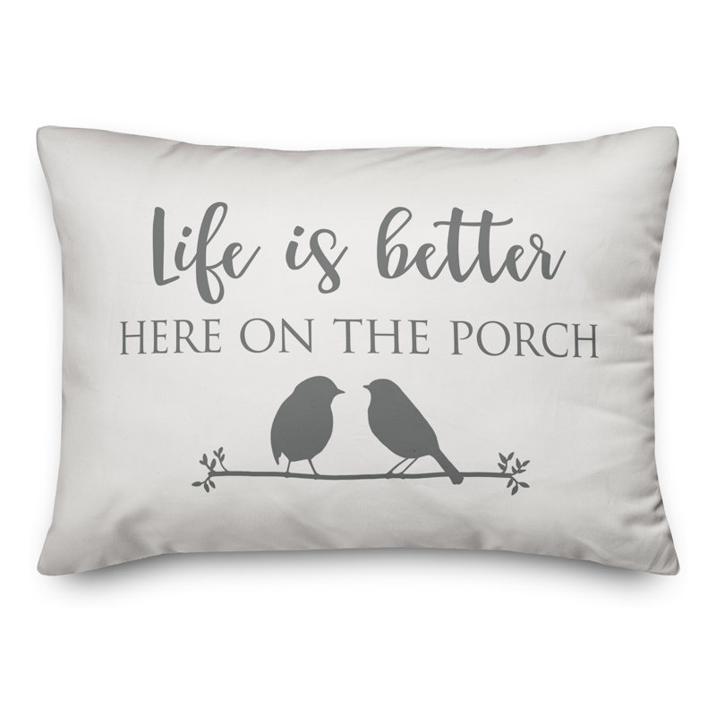 Housse de coussin rectangulaire d'extérieur Addisyn Life is Better Here on the Porch, Blanc / Gris