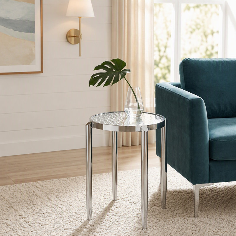 Table d'appoint ronde chromée avec pieds extérieurs fuselés