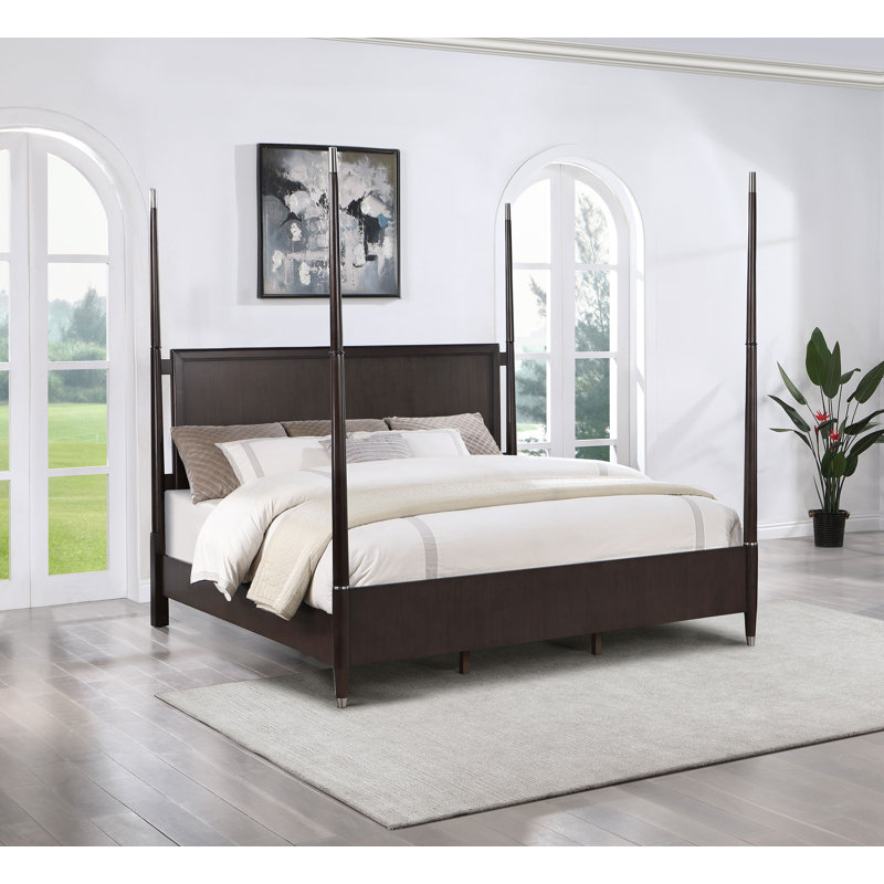 Teyler Wood Queen Poster Bed Brown, Queen