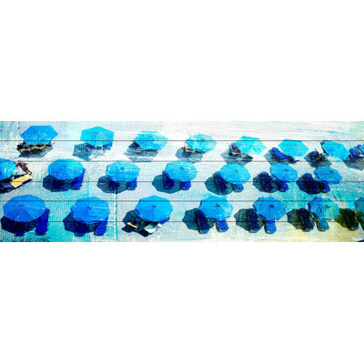 « parapluies blue » par parvez taj,, reproduction d’art sur bois blanc