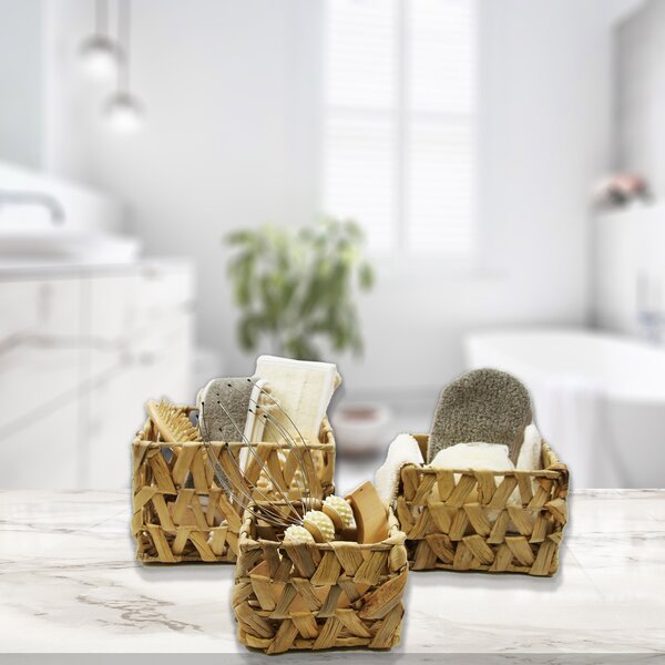 https://assets.wfcdn.com/im/07651528/resize-h600-w600%5Ecompr-r85/1710/171079534/Rectangular+Braided+Water+Hyacinth+Baskets+With+Handles+Natural+Set+of+3.jpg