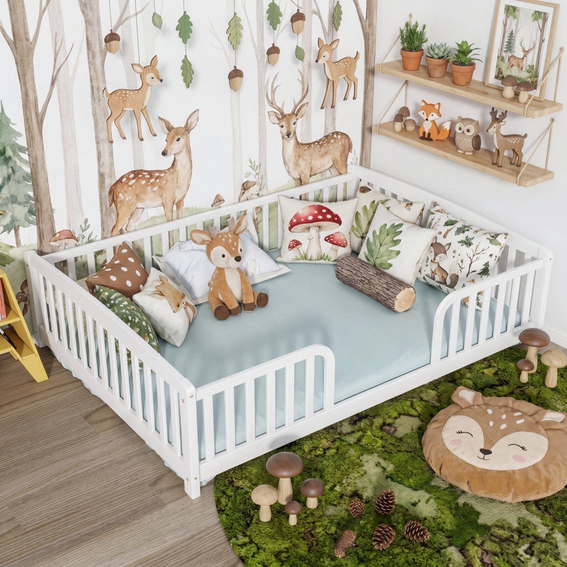 Lit plateforme simple en bois de pin massif avec garde-corps de sécurité, cadre de lit au sol avec ouverture centrale pour la décoration de chambre d'enfant