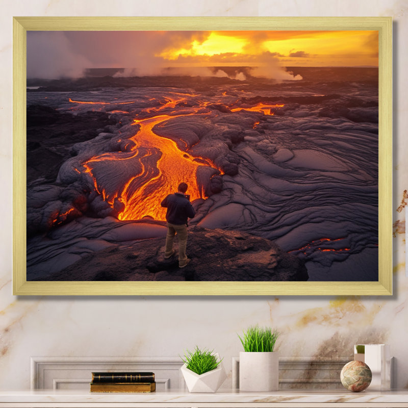 «Hawaiian Volcano Landscape I», reproduction sur toile, Encadrement doré, H 16 po x l 32 po x P 1 po