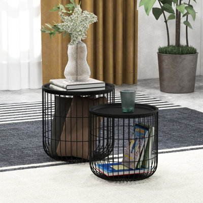 2 tables basses rondes avec un panier en acier, des plateaux amovibles, un rangement dans le salon, des tables basses, des tables de bout empilables et personnalisables