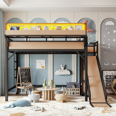 Lit mezzanine en métal pleine grandeur avec glissade, étagères de rangement, armoire, panneau perforé, ports USB et lumières DEL, naturel