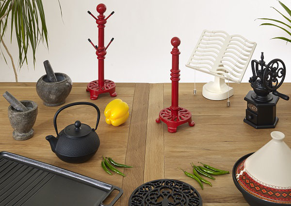 Iron Paper Towel Holder, Chilli Red