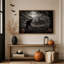 Art sur toile, "Chat noir sur pierre tombale avec maison hantée"-470154014