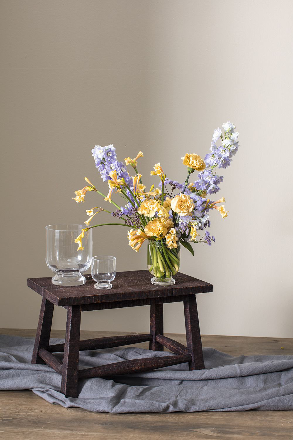 Handmade Glass Table Vase, 6.75" H x 5.25" W x 5.25" D