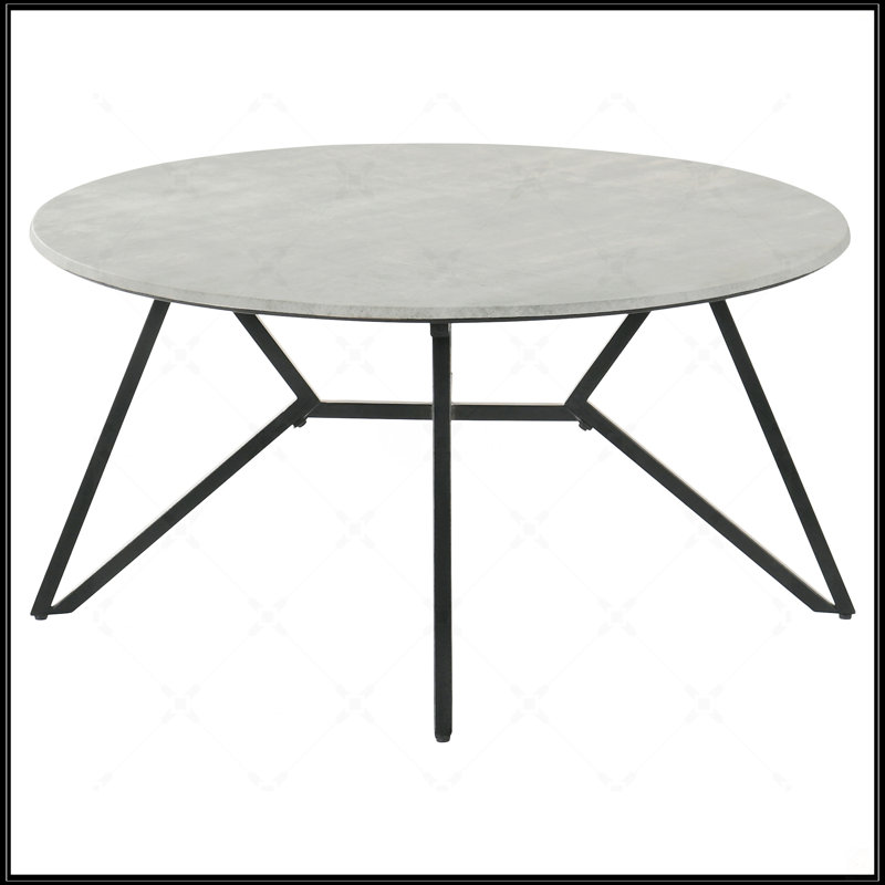 Table basse en ciment et bronze industriel