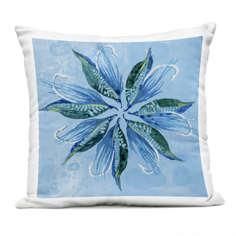 Coussin d'extérieur Blue Flower Shape Design par Liz Jardine