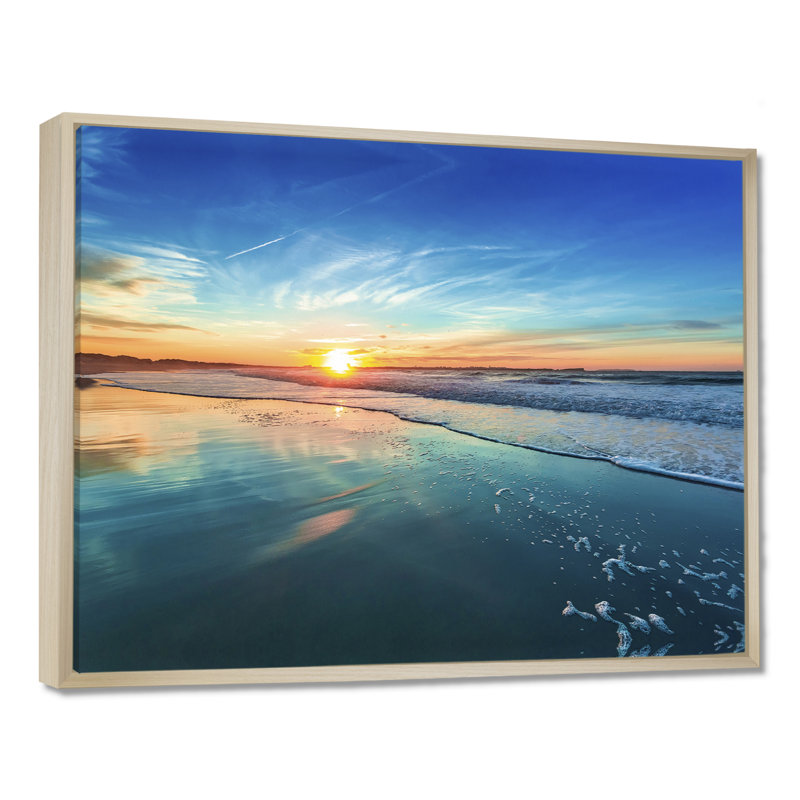 Paysage marin «Seashore with Distant Sunset», reproduction de photo, H 16 po x l 32 po, Cadre flottant, Érable
