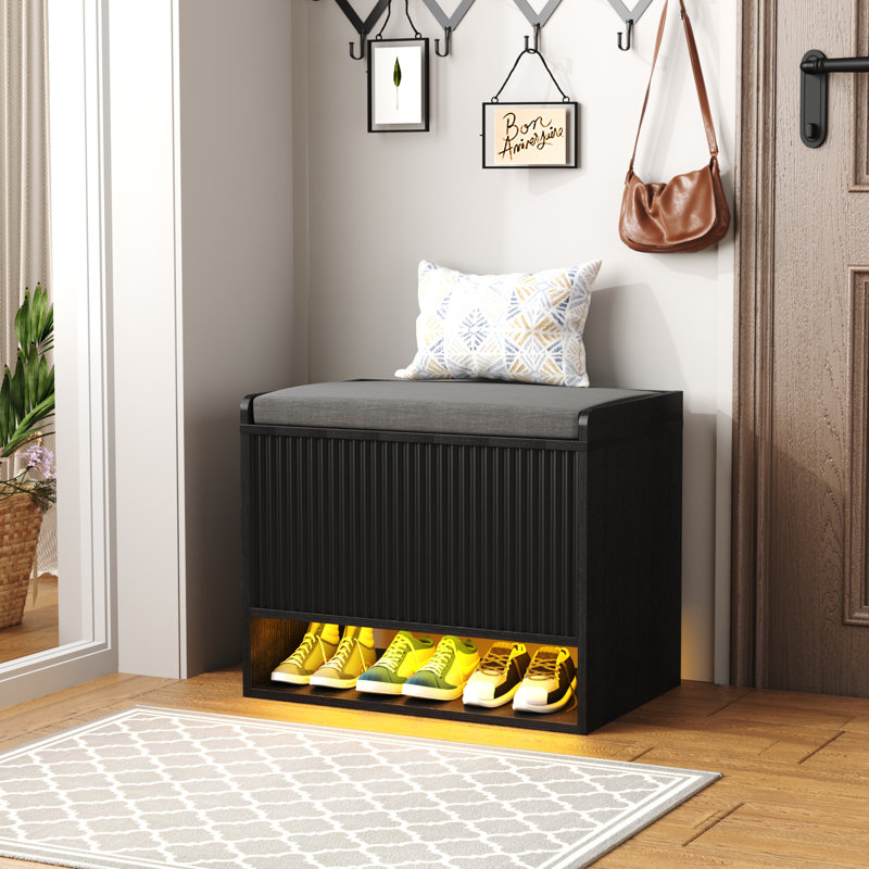 Banc de rangement à chaussures cannelé simple 23,6 po avec éclairage DEL et coussin rembourré, tabouret de changement de chaussures d'entrée avec tablette inférieure ouverte