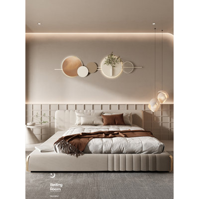 Cream-Colored Ironwork Horizontal Hanging Lamp Mural