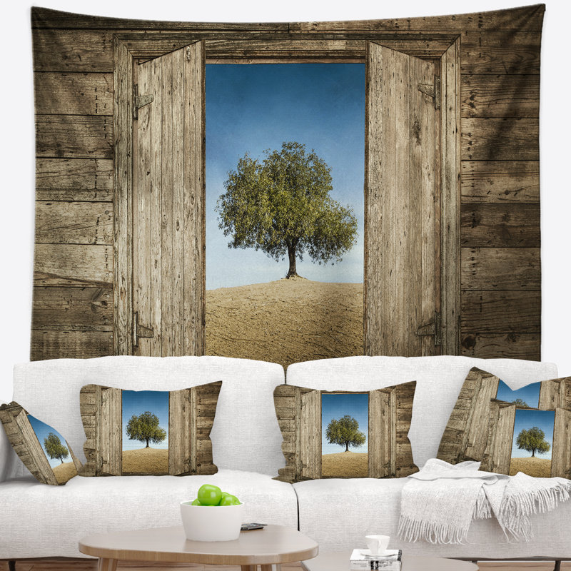 Fenêtre ouverte sur une tapisserie d'arbre solitaire, H 68 po x l 80 po