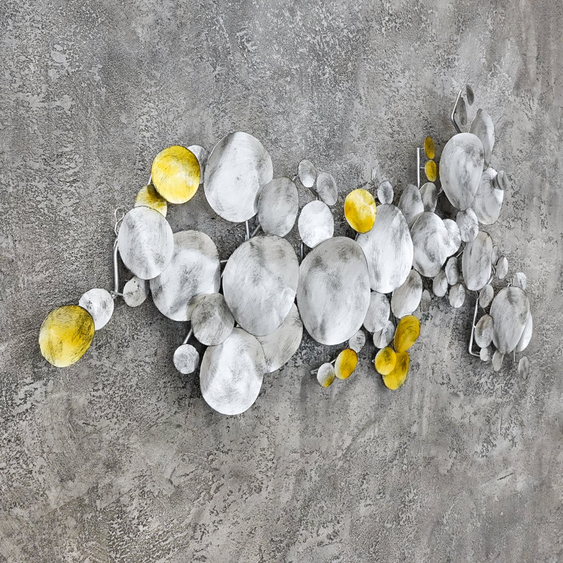 Glam Geometric Wall Decor on Metal