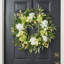 Couronne d'hortensia crème, verte, renoncule, baie, printemps, été, porte d'entrée-1291423533