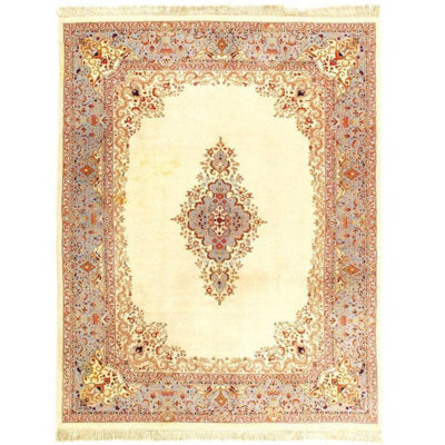 Oriental Area Rug in Ivory