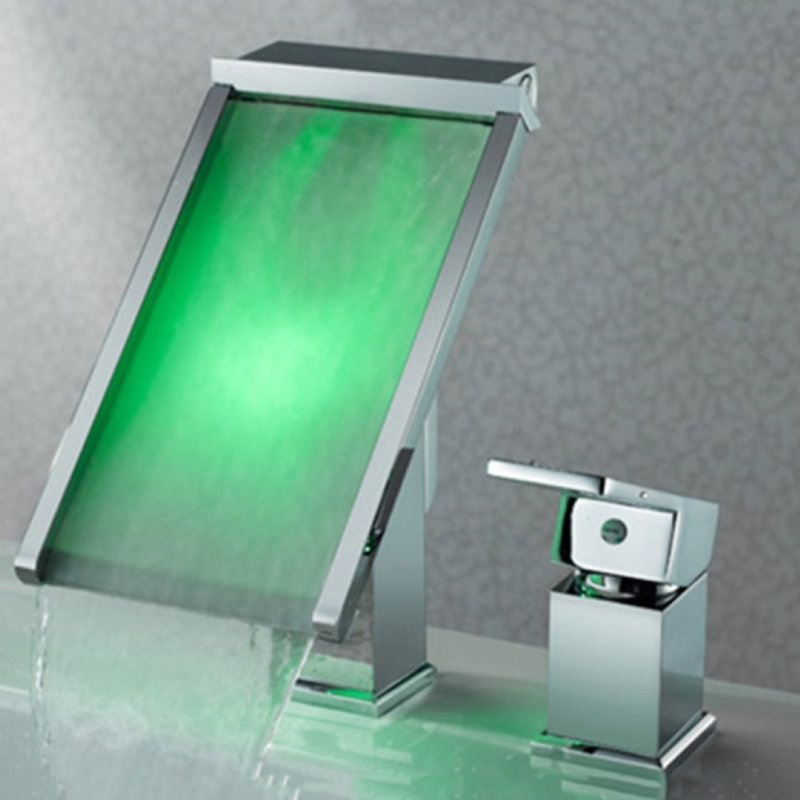Robinet de lavabo de salle de bain encastré à finition chromée à une poignée et à DEL à une poignée Juno Showers