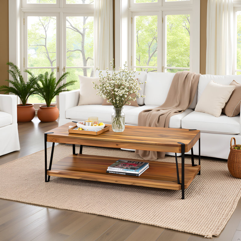 Table basse Ryegate, bois d'acacia massif naturel avec bord vivant et structure en métal, design industriel moderne avec finition transparente, durable avec protecteurs de plancher, caractéristiques uniques en bois avec nœuds et fissures, L 48 x l 32 x H 19