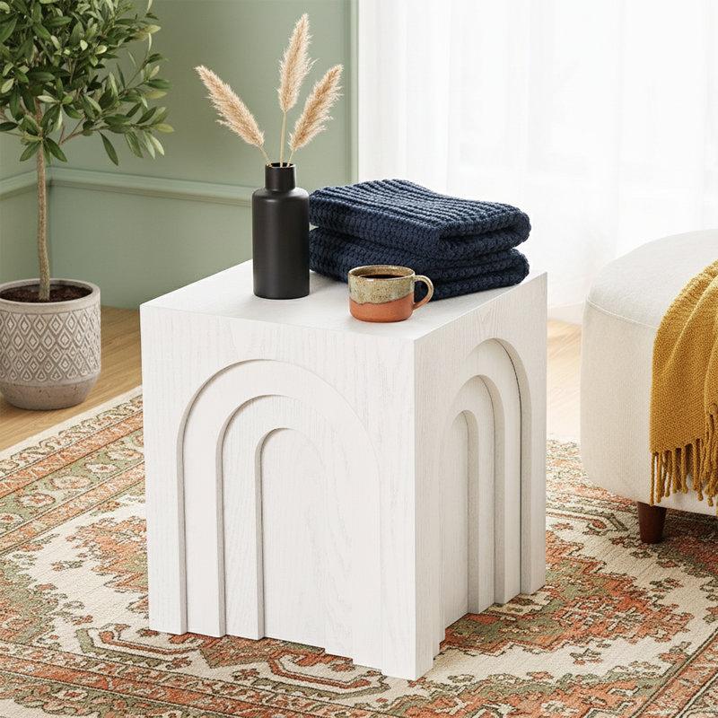 Table d'appoint moderne de 16 pouces de large et table de chevet pour petits espaces Table de bout minimaliste blanche pour le salon, la chambre de bébé