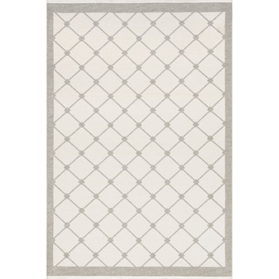Amiyah Reversible Machine Washable Area Rug