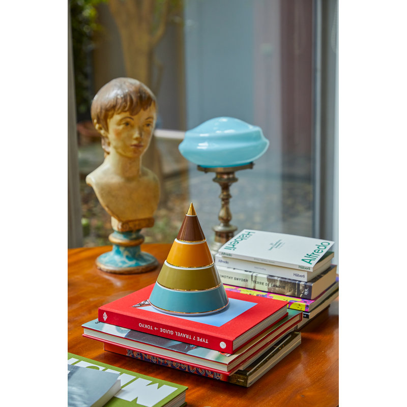 Porcelain Pyramid 0101