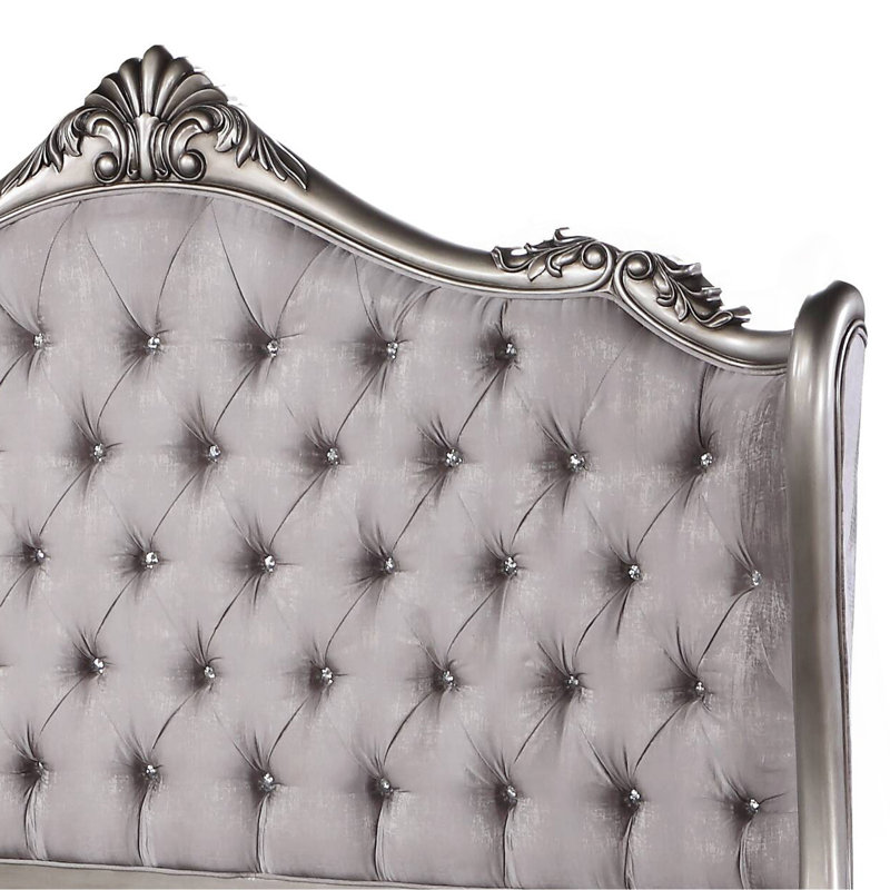 Grand lit velours et finition platine antique
