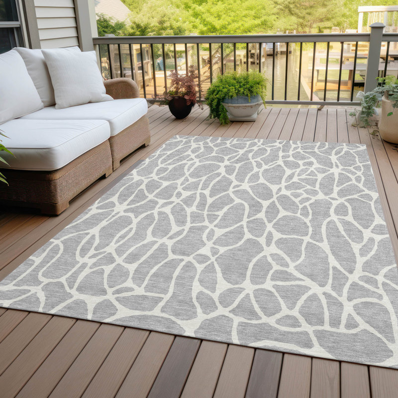 Tapis intérieur / extérieur argenté Zarelia , 2 pi 6 po x 3 pi 10 po