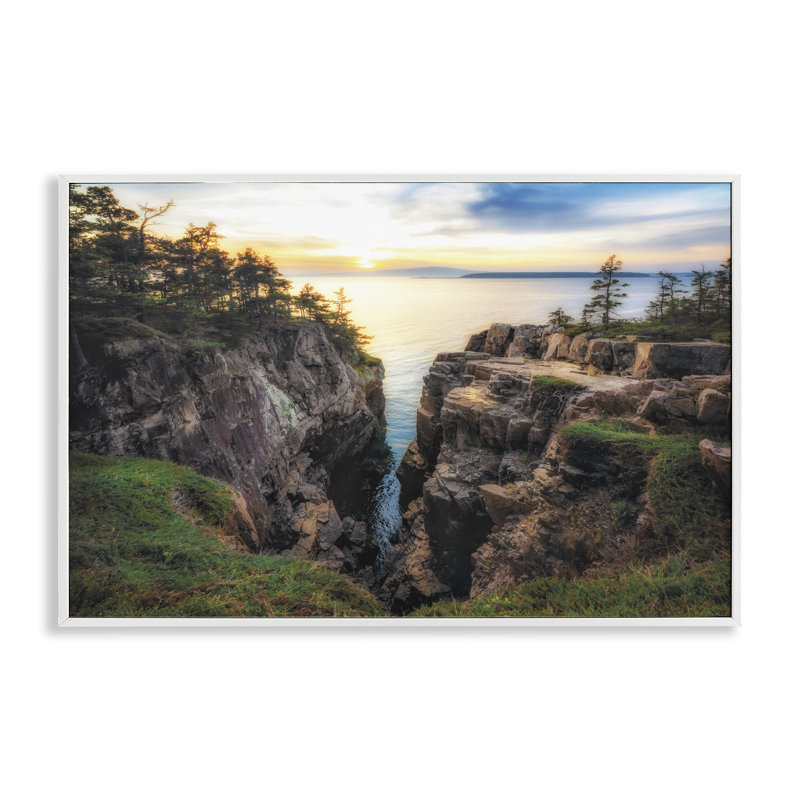 Giclée encadrée par Raven's Nest Cliff, conception de D. Burt, H 20 po x l 30 po