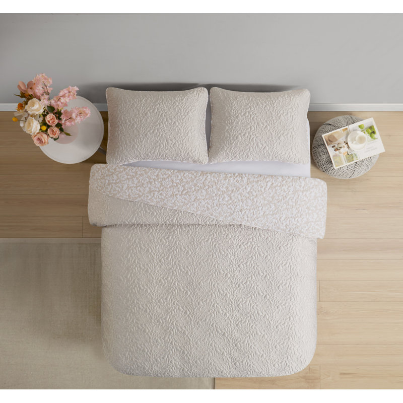 Valerie 3 Piece Reversible Quilt Set, King Quilt + 2 King Shams, White