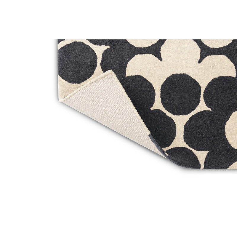 Wool Floral Area Rug in Black/Off-White, Rectangle 5'3" x 7'6"