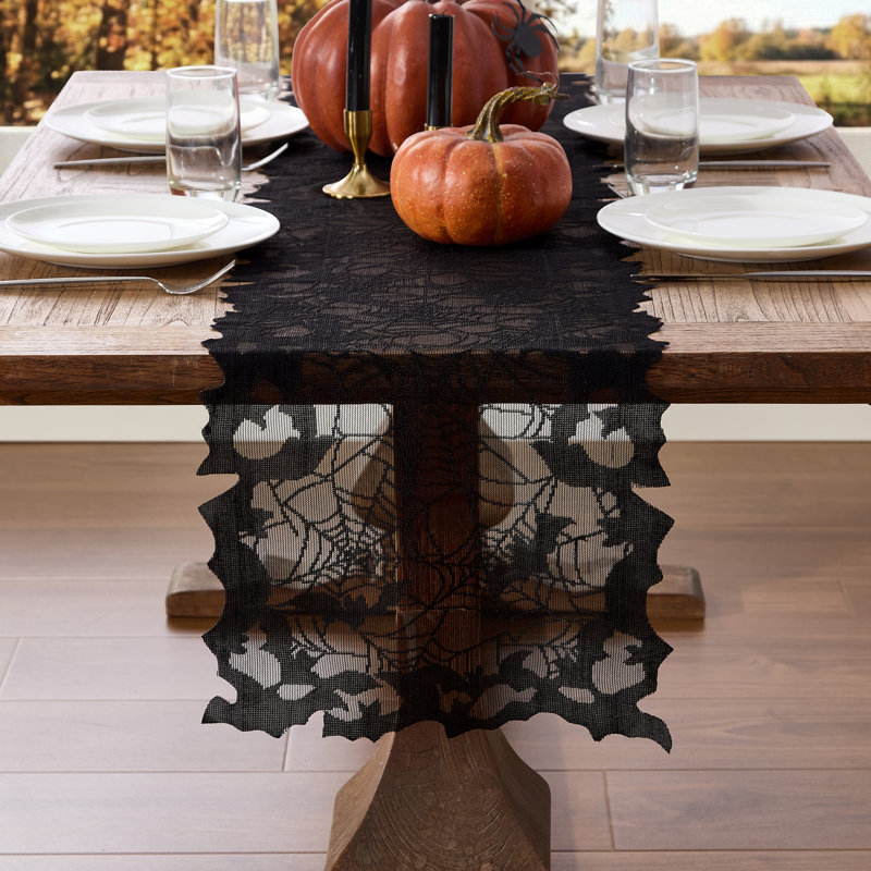 Chemin de table Bats & Web Lace