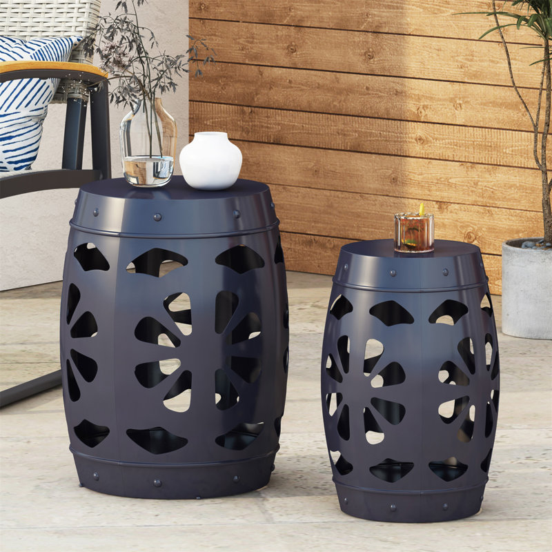 Table d'appoint polyvalente en métal pour tous les décors, rehaussant la décoration intérieure