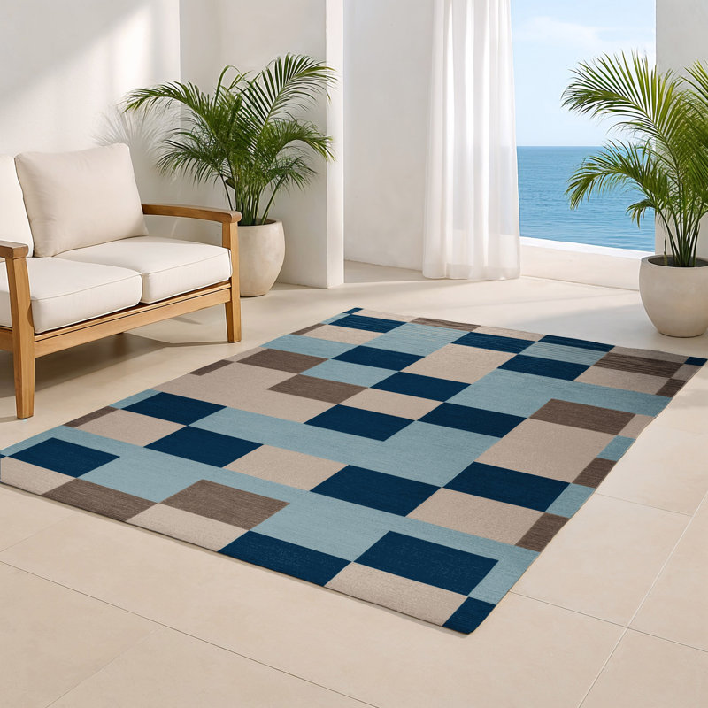 Checkered Gray Indoor and Outdoor Area Rug, Rectangle 4' x 6'