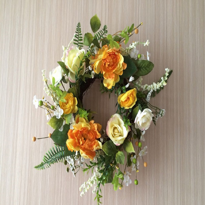 Couronne florale d'hortensia et de brindilles artificielles, H 16 po x l 16 po x P 4 po