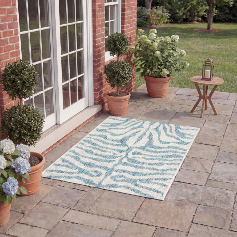 Emira Performance Animal Print Indoor/Outdoor Area Rug, Rectangle 2' x 3'7"