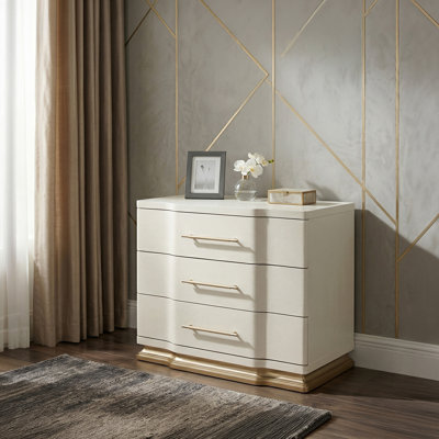 Table de chevet 3 tiroirs en beige avec finition texturée et poignées à finition dorée