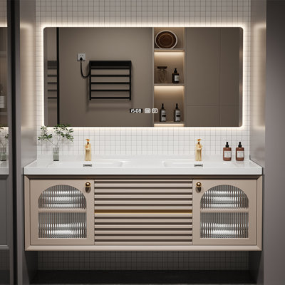 Armoire de salle de bain moderne et luxueuse