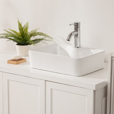 Lavabo de salle de bain rectangulaire moderne en céramique - 19 x 15, blanc, teinté, installation sur comptoir blanc 19 po x 15 po, rectangulaire, installation